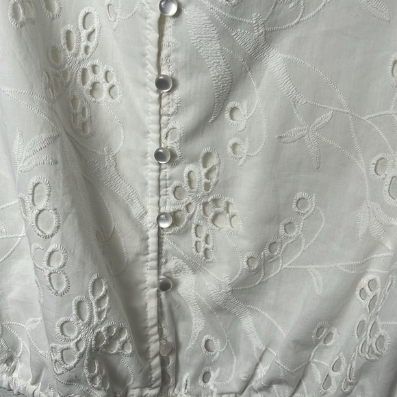 Ultra pink  White Embroidered Blouse - Picture 4 of 7